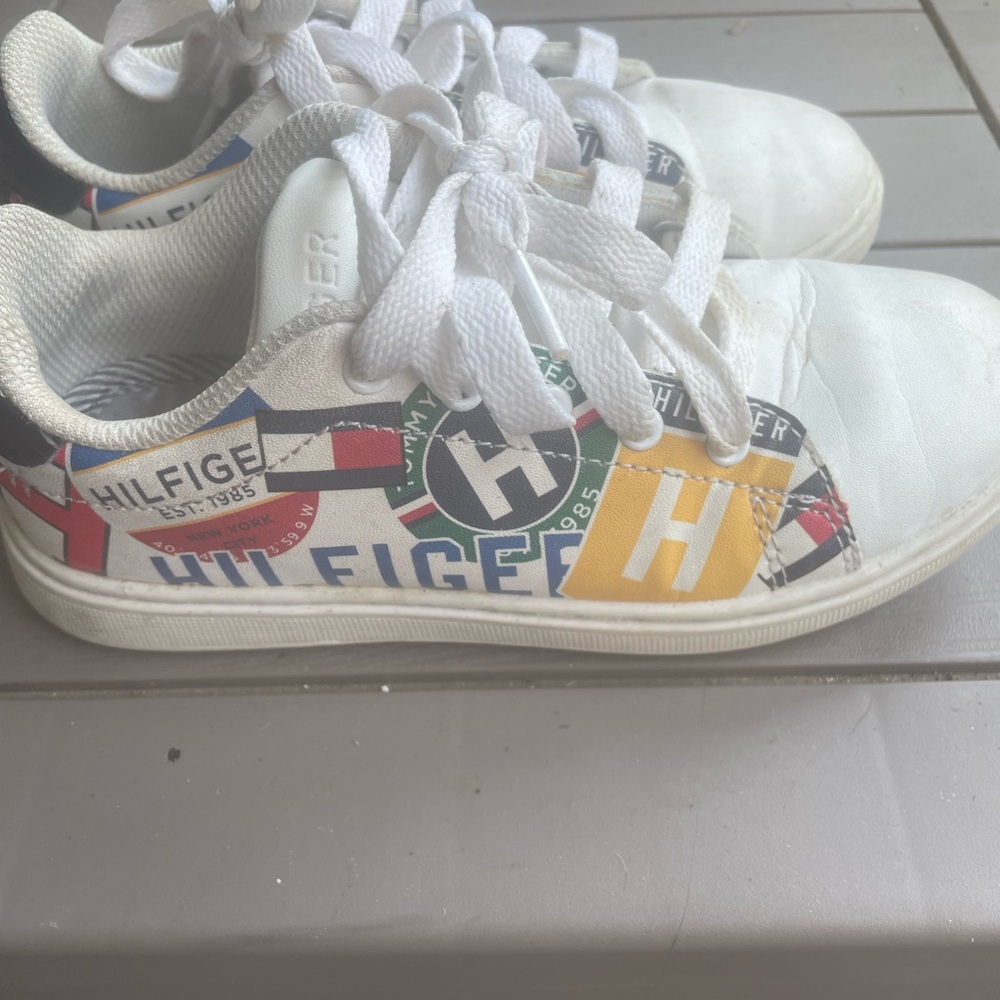 Unisex kids Tommy Hilfiger sneakers , size 13